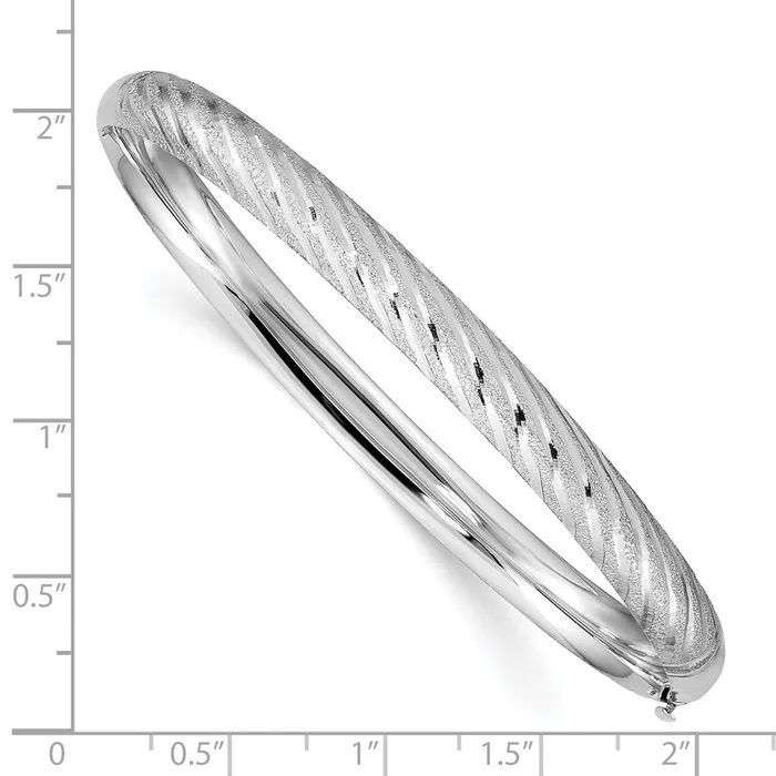 14k White Gold 62 mm Textured Diamondcut Twisted Hinged Bangle 695 grams Qgold Rings 14k White Gold 62 mm Textured Diamondcut Twisted Hinged Bangle 695 grams Qgold Rings