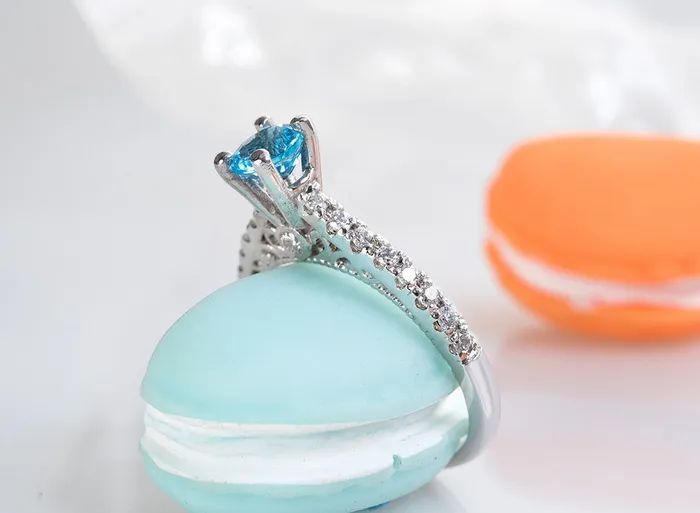 Rings 5mm Round cut Blue Topaz Vintage Ring in Sterling Silver AME Jewellery